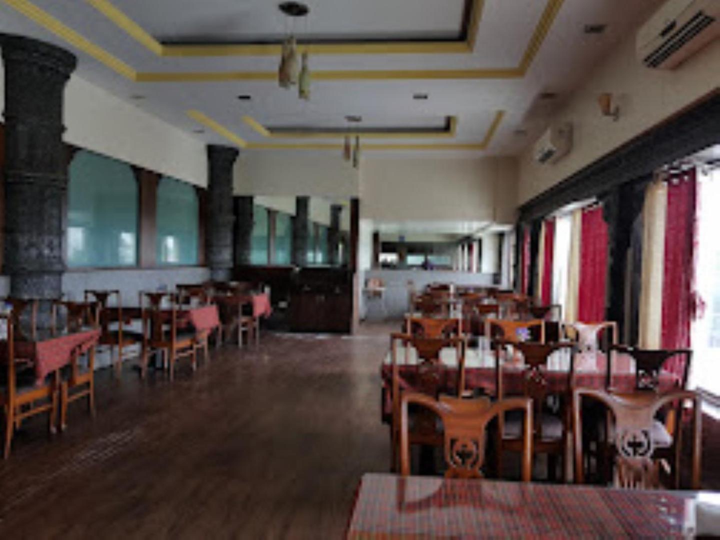 Hotel Maratha Palace,Satara Eksteriør billede
