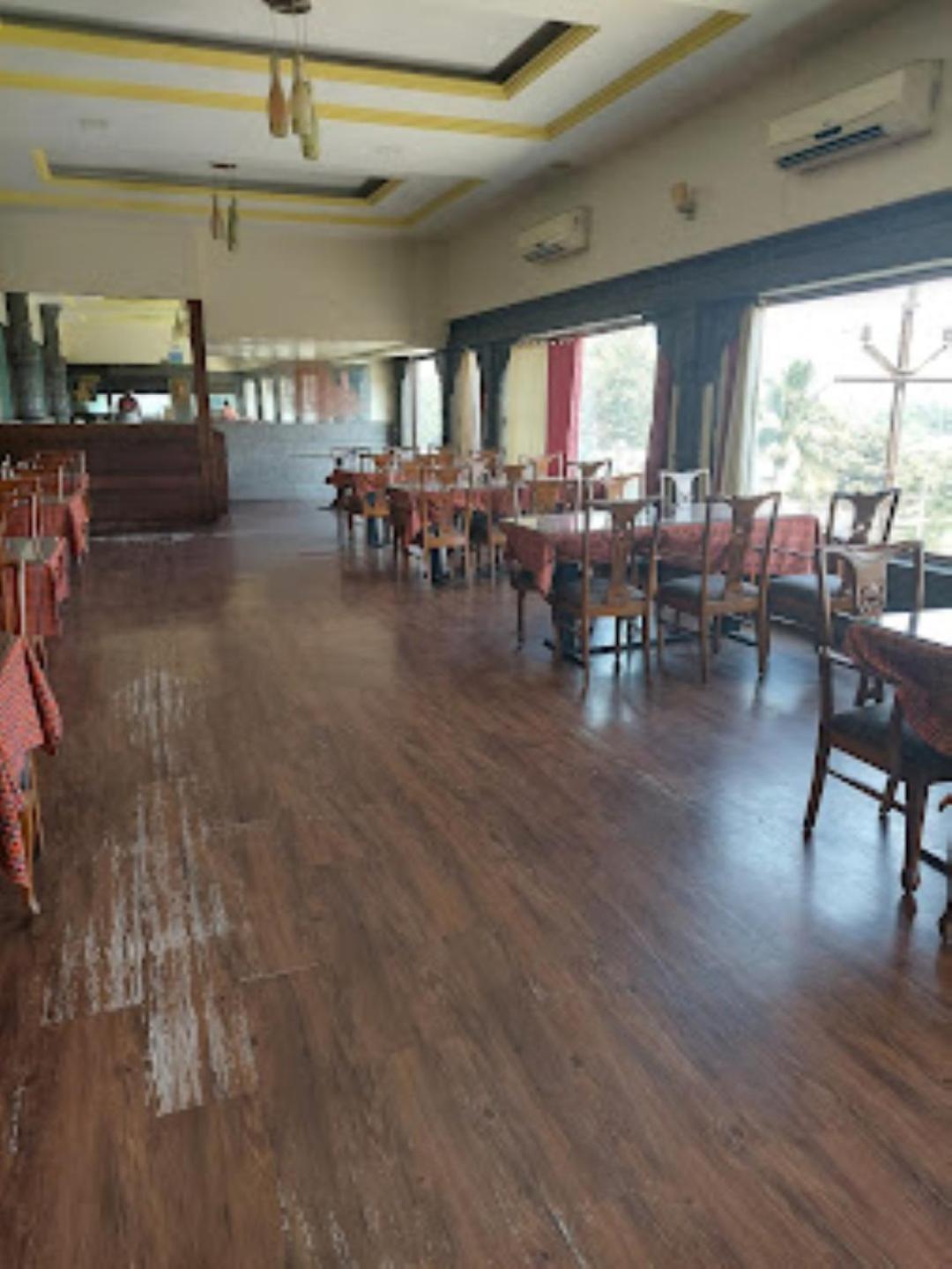 Hotel Maratha Palace,Satara Eksteriør billede